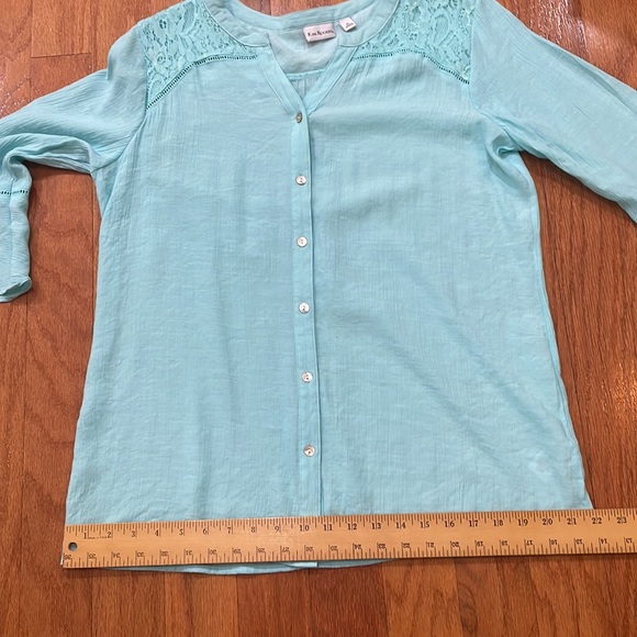 Woman’s top Size XL Button Down Lace Eyelet Ruffle Sleeve Romantic Guazy Aqua Bl - Picture 8 of 12